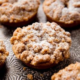 crumb cake donuts